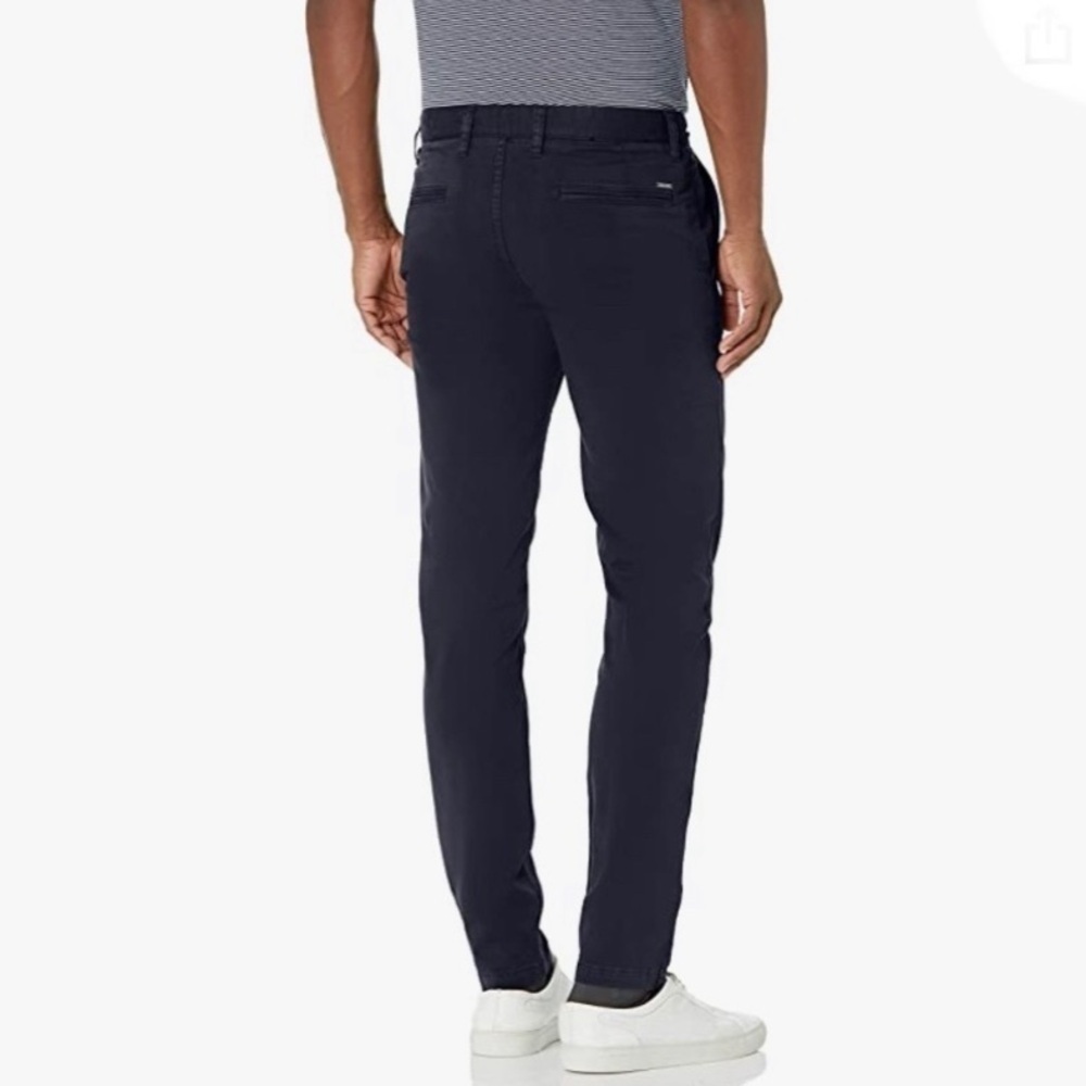 Hugo Boss 40 R navy chino pants